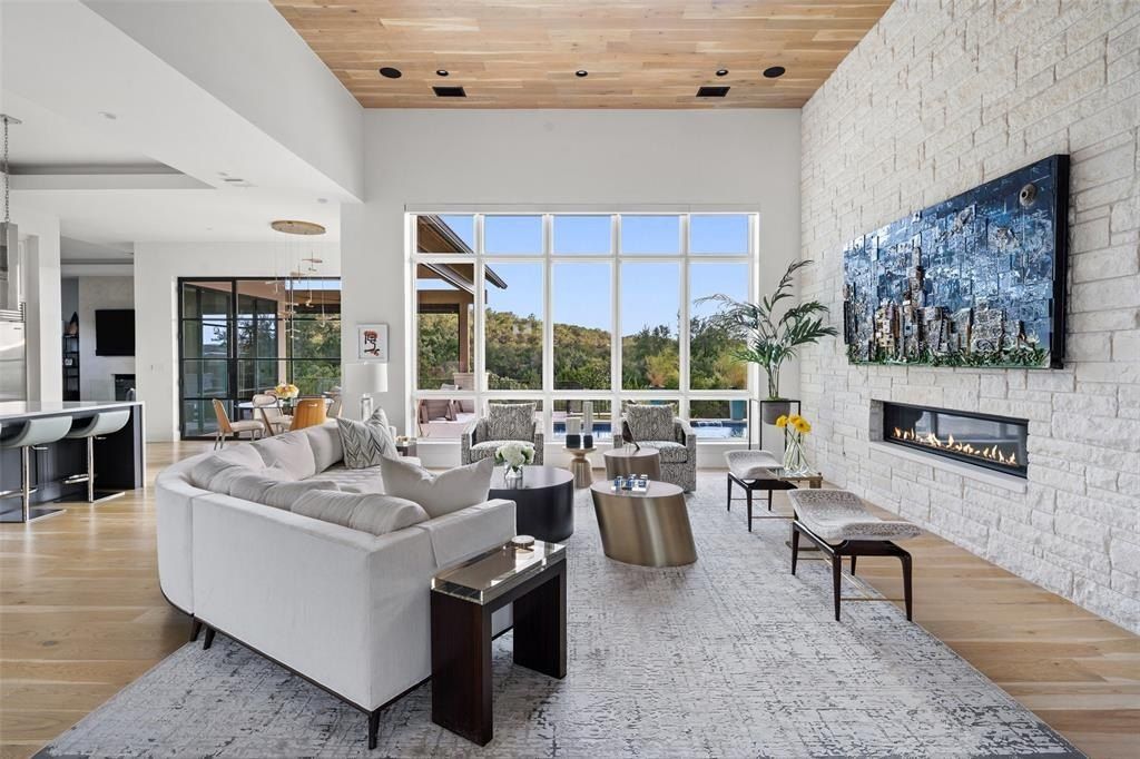 Ultimate austin luxury expansive 1. 06 acre property boasting superb outdoor living and sweeping hilltop views listed at 4. 525 million 7