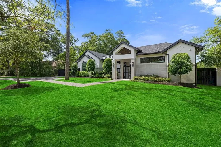 Stunning Houston Estate Features Sleek Architectural Design & Refined Interiors for Sale at $5,490,000