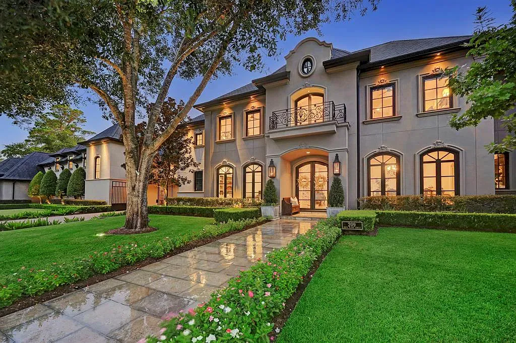 For Sale at $6.9 Million, this Exquisite Traditional Masterpiece in Houston Showcases Impressive Elements & Grand Style