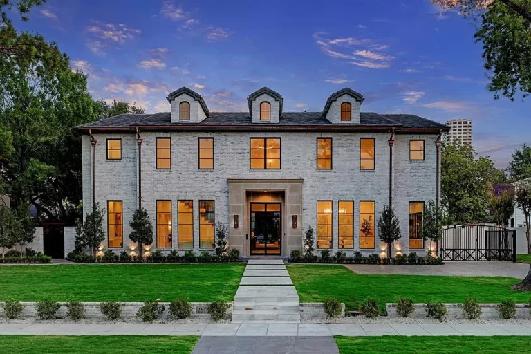 Experience Feeling of Opulence, Tranquilly and Craftsmanship on a Tremendousness Scale Houston Home at $6,995,000