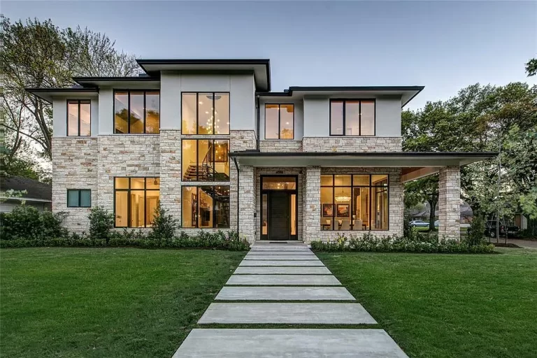 Extraordinary Houston Home Seamlessly Combines Modern Design Elements and Warm Atmosphere Seeks for $2,575,000