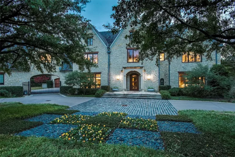 Gorgeous Preston Hollow Estate in Dallas Features Stunning and Elegance Interiors for Sale at $8.9 Million