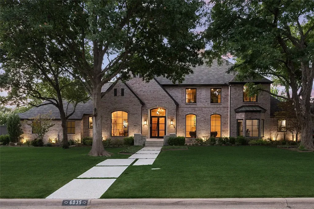 Stunning Renovated Dallas House Offers Tranquil Yet Luxurious Living for Sale at $2,695,000