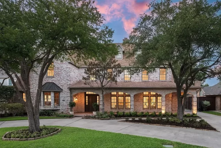 Renovated Dallas House, Spacious Elegance, Modern Comfort, and Timeless Charm Asking for $3,095,000