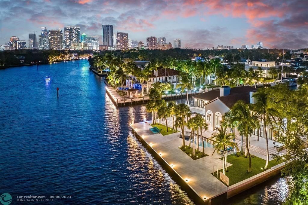 Contemporary peninsula estate on the new river with panoramic views in florida for 32 million 2