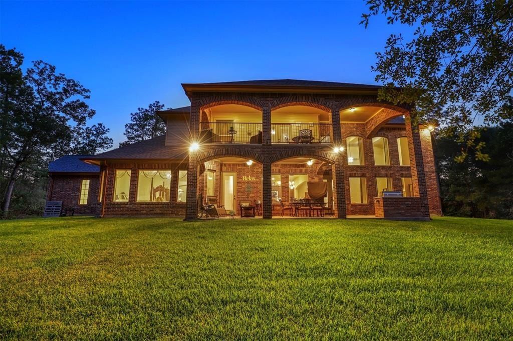 Elegance and charm await entertainers delight on 1. 5 acres in montgomery texas for 1. 45 million 44