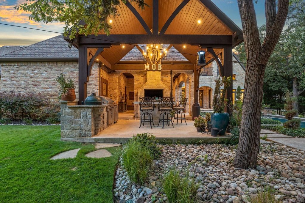 Exceptional southlake residence by simmons estate homes listed at 3. 4 million 31