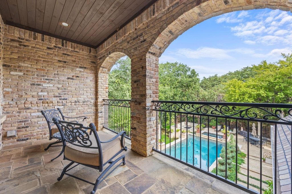 Exceptional southlake residence by simmons estate homes listed at 3. 4 million 35