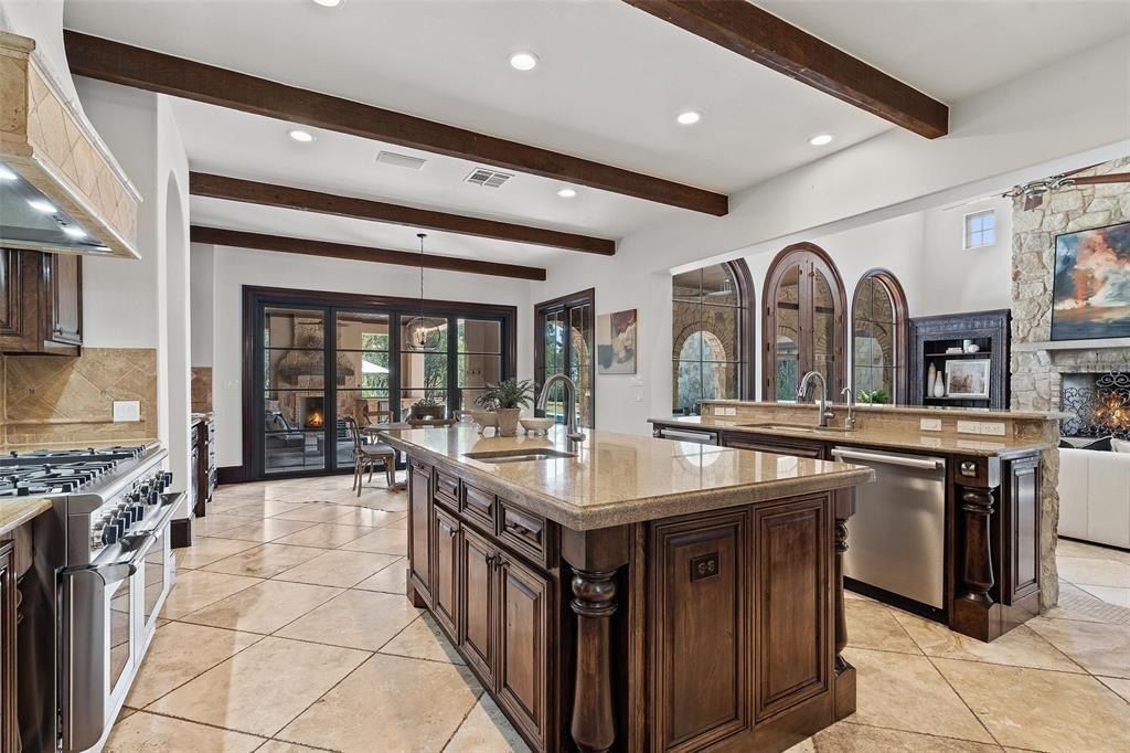Exquisite austin texas home seamlessly blending indoor and outdoor living on a sprawling 1 acre lot priced at 4. 495 million 13