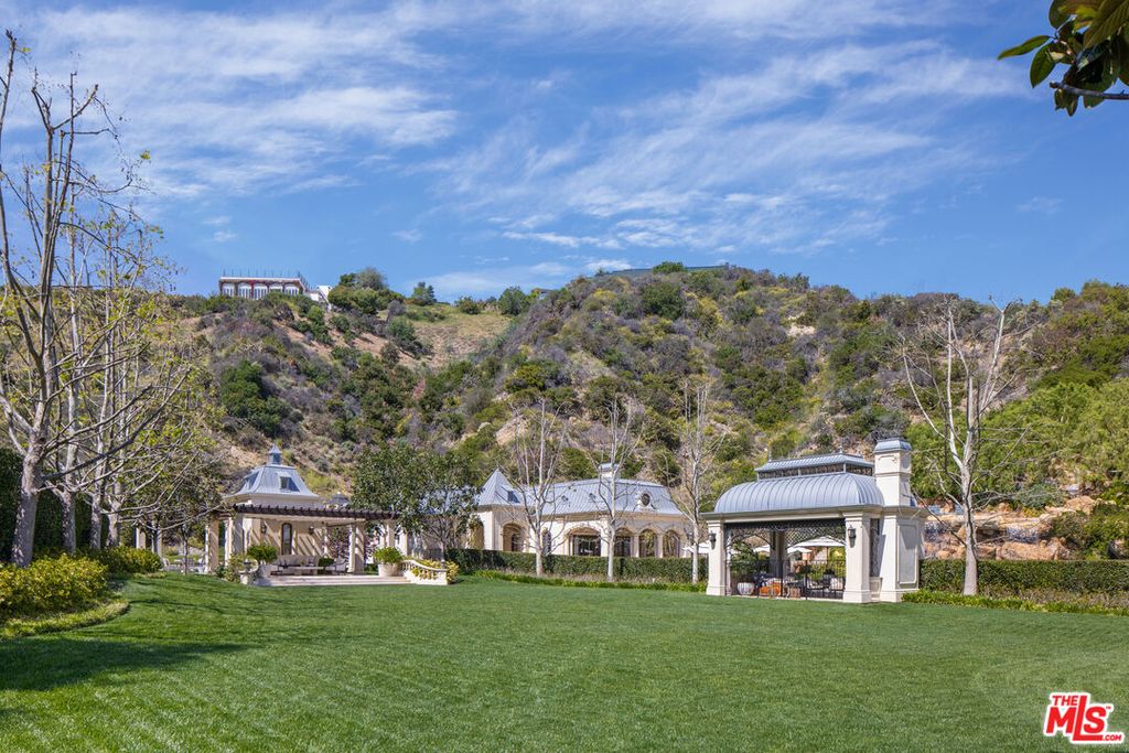 Introducing californias premier estate the epitome of luxury in the west coasts most exclusive gated community 36