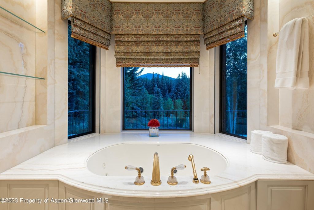 Serene luxury in colorado aspen mountain view estate along roaring fork river for 39995000 22