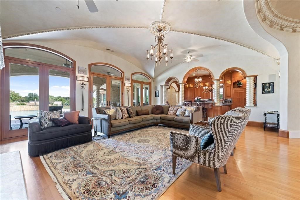 Southlakes majestic gated estate timeless elegance and privacy for 6. 285 million 14