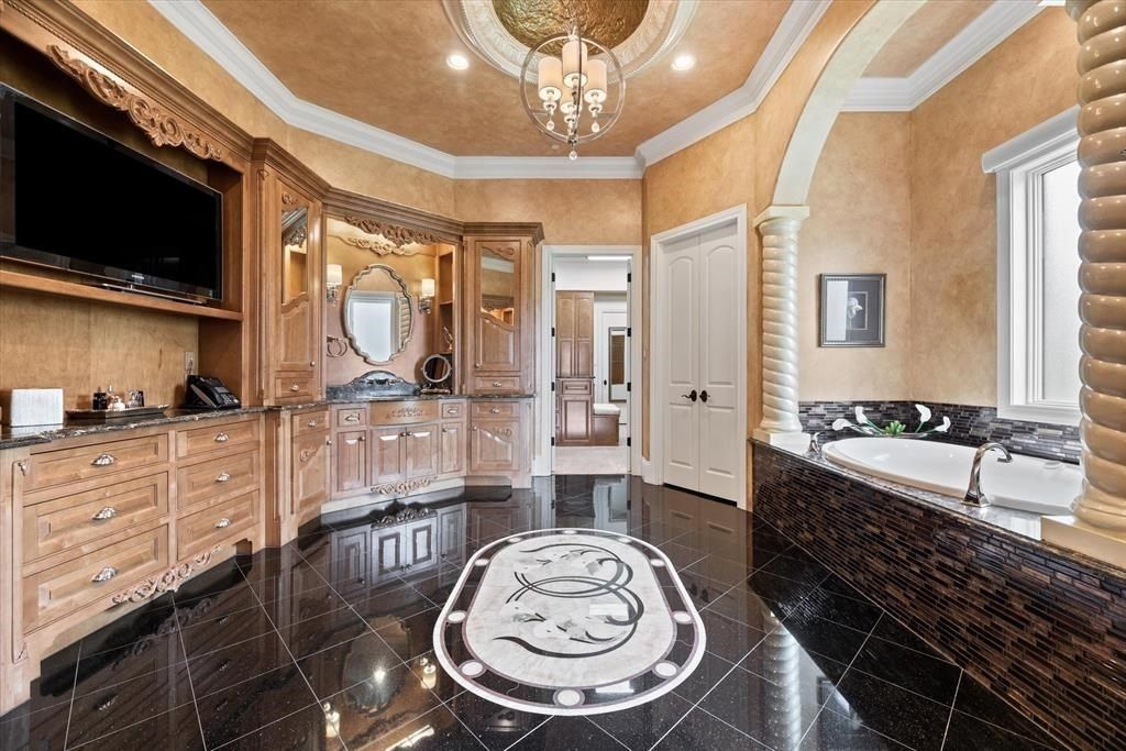 Southlakes majestic gated estate timeless elegance and privacy for 6. 285 million 19