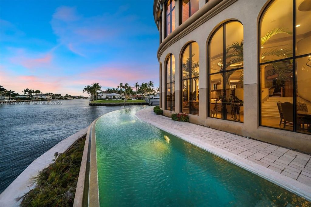 Tropical oasis in boca raton florida a 52 million estate blending luxury nature and privacy 23