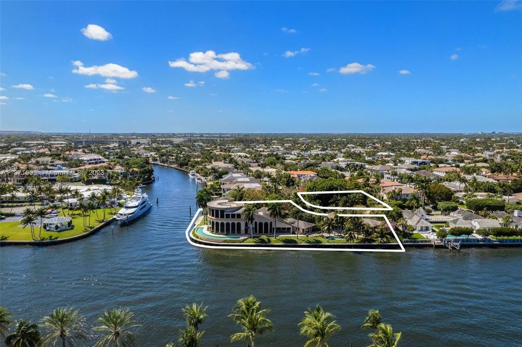 Tropical oasis in boca raton florida a 52 million estate blending luxury nature and privacy 31
