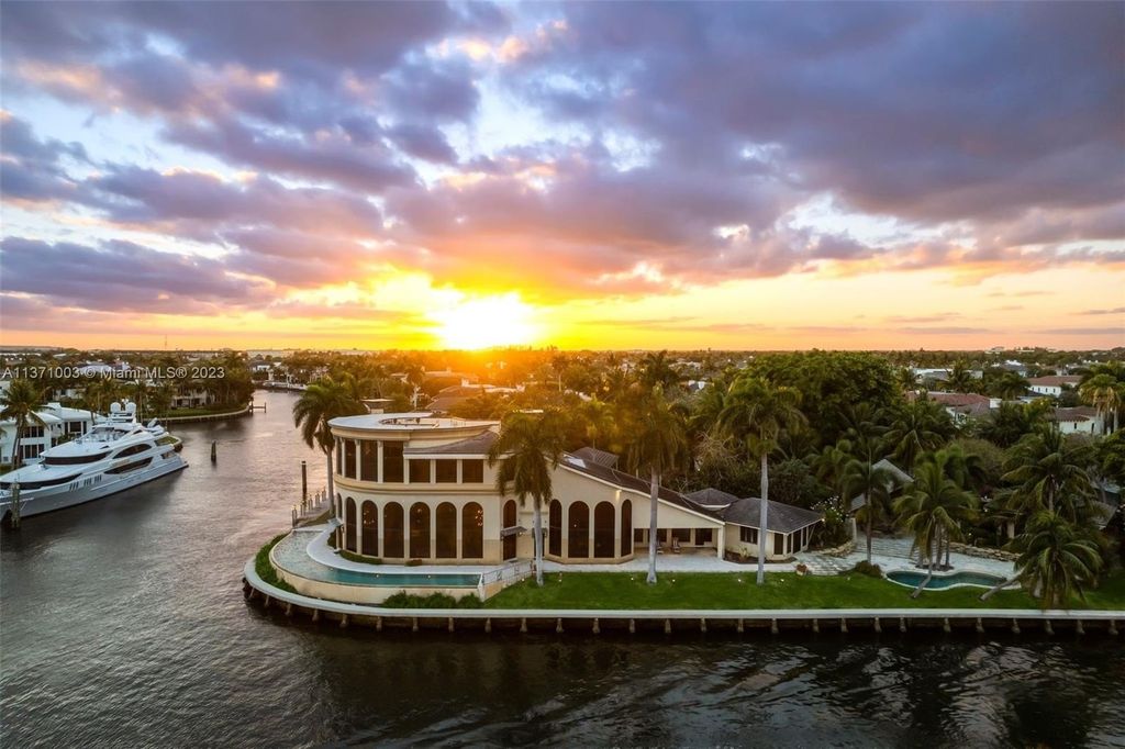 Tropical oasis in boca raton florida a 52 million estate blending luxury nature and privacy 35
