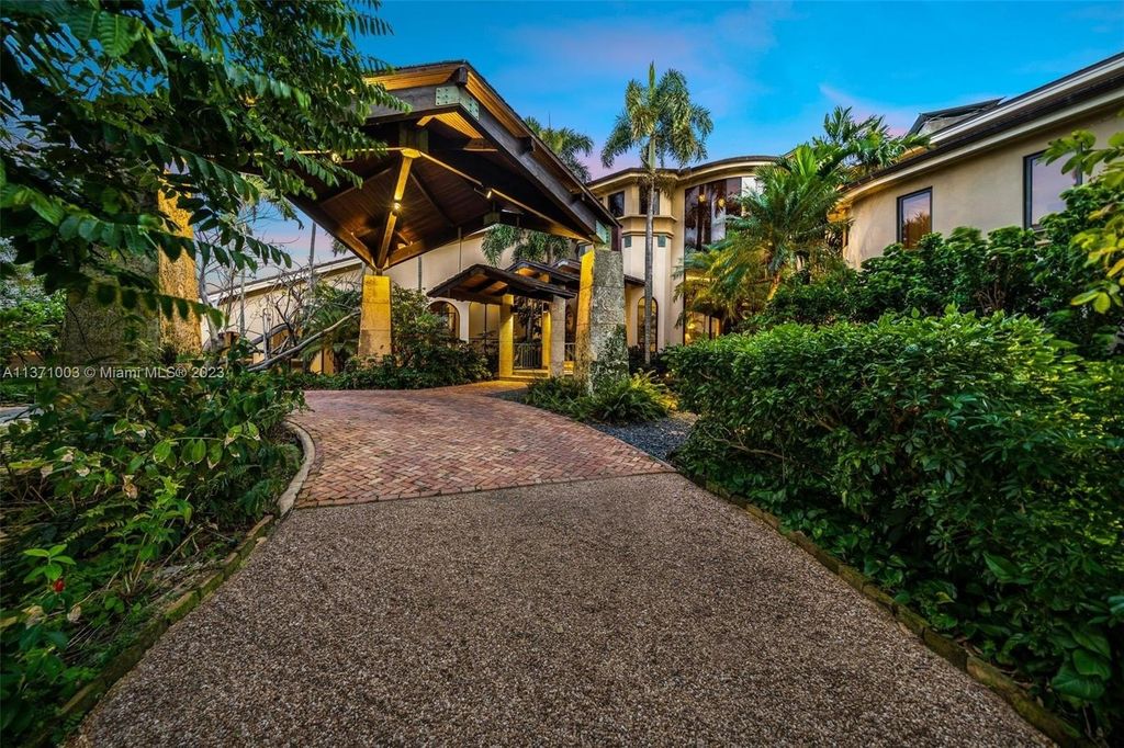 Tropical oasis in boca raton florida a 52 million estate blending luxury nature and privacy 4