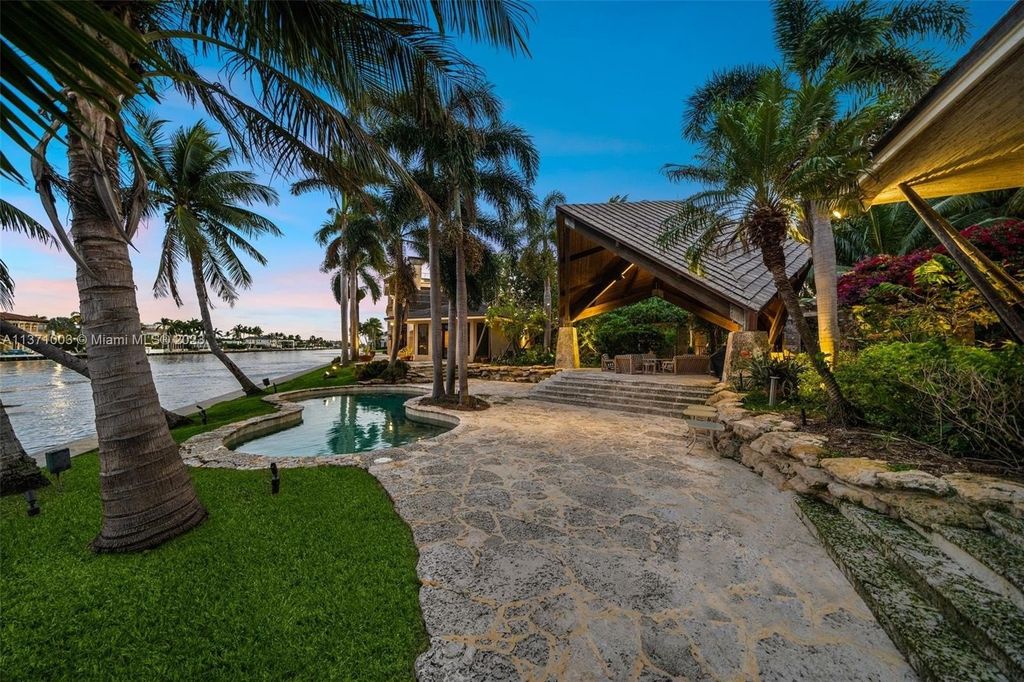 Tropical oasis in boca raton florida a 52 million estate blending luxury nature and privacy 6