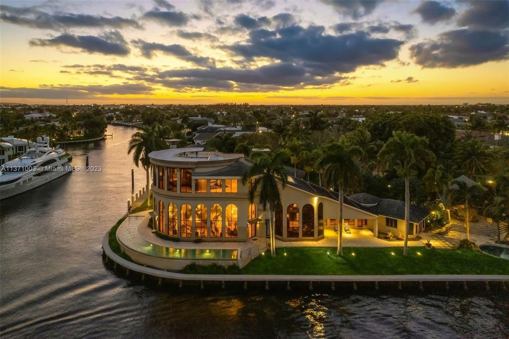 Tropical oasis in boca raton florida a 52 million estate blending luxury nature and privacy 7