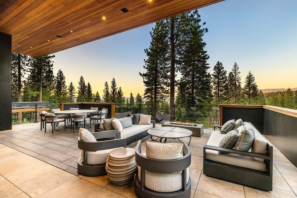 Truckee californias entertainers dream home captivating views of martis valley carson range and lookout mountain 3