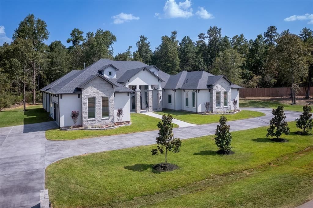Where dreams find luxury elegant 1. 62 million home hits the market in montgomery 4