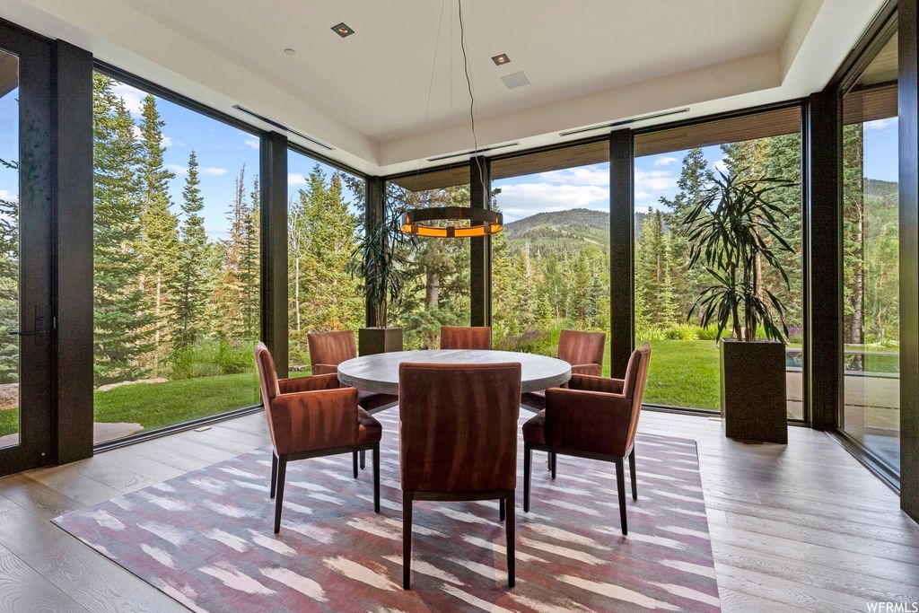 Year round mountain oasis modern sanctuary with ski run views in park city utah for 27. 95 million 28