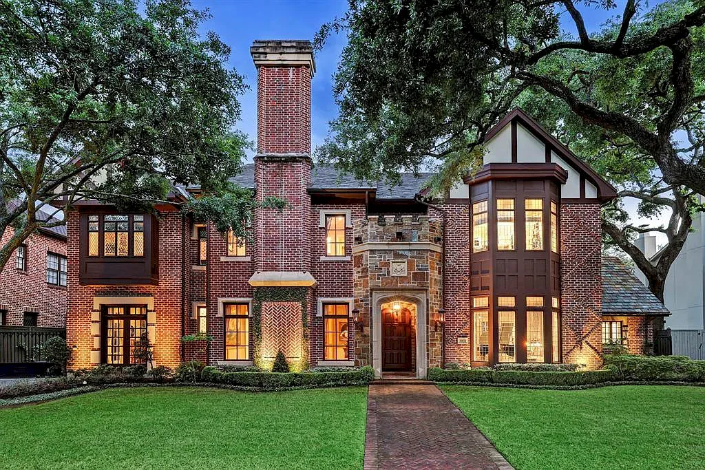 Timeless Luxury Houston Estate, A West University Masterpiece with Modern Elegance and Classic Charm for Sale at $3,995,000