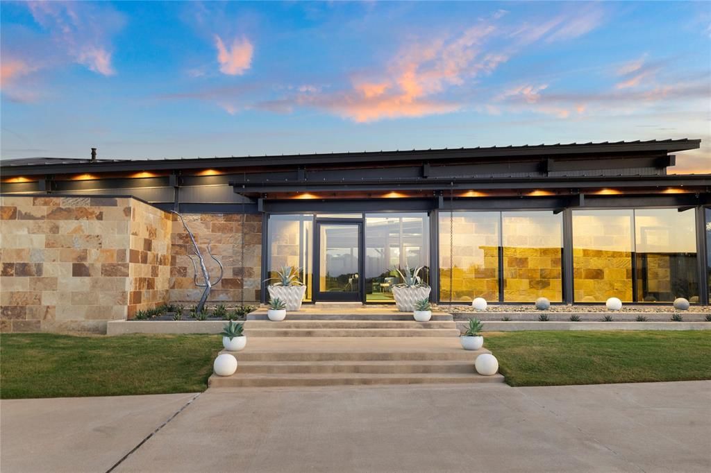 Architectural marvel in college station a truly unique gem for 4. 5 million 6