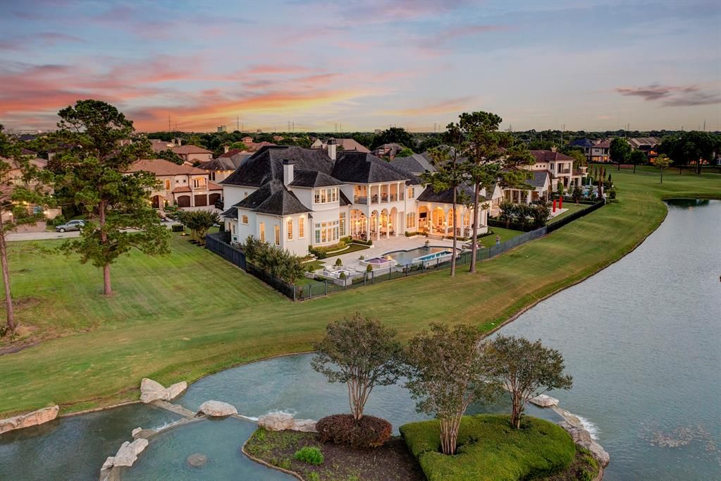 Architectural masterpiece in houston timeless french inspired luxury for 3. 295 million 38