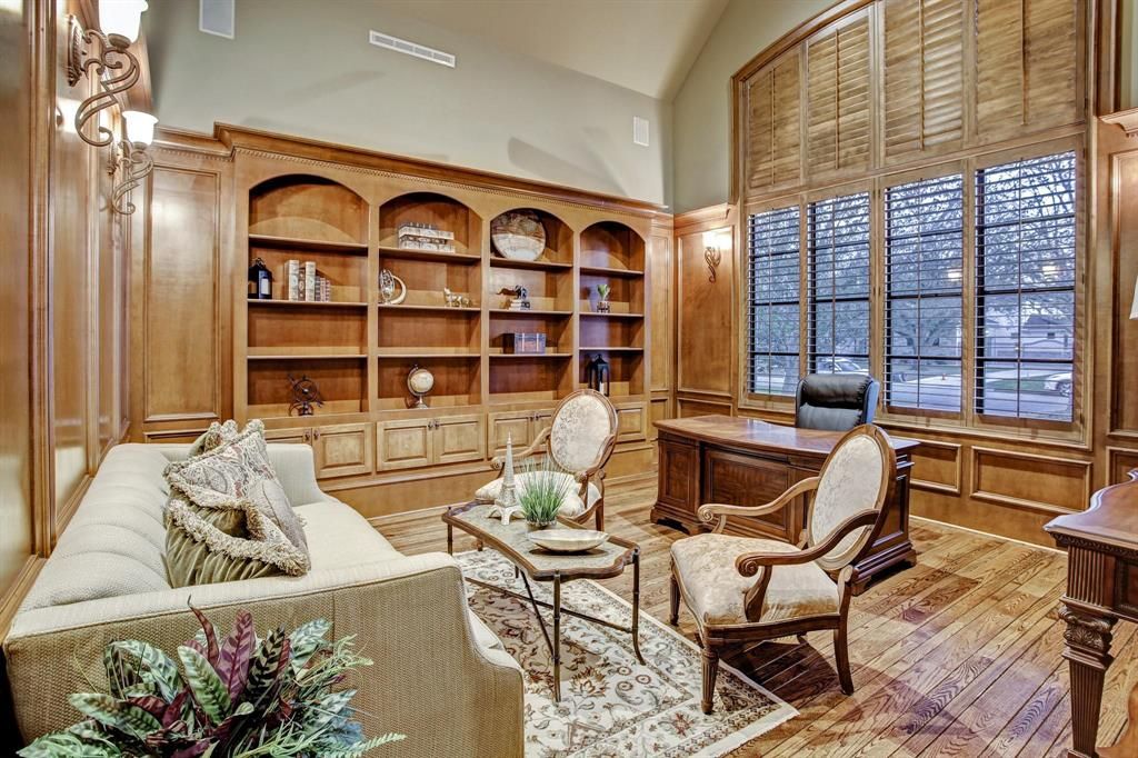 Enchanting tanglewood estate where inspiration and architecture unite in houston for 3295000 17