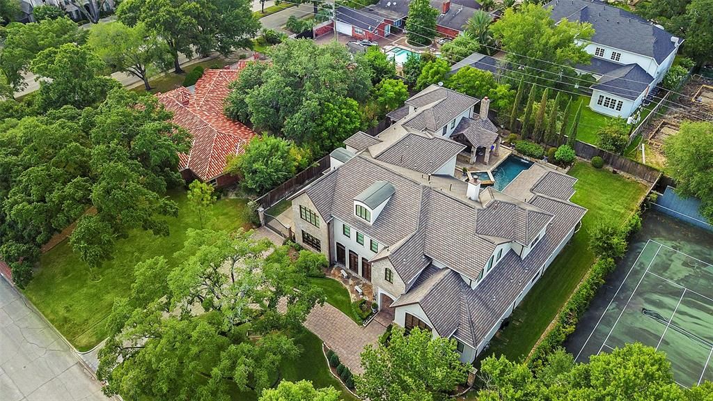 Enchanting tanglewood estate where inspiration and architecture unite in houston for 3295000 49