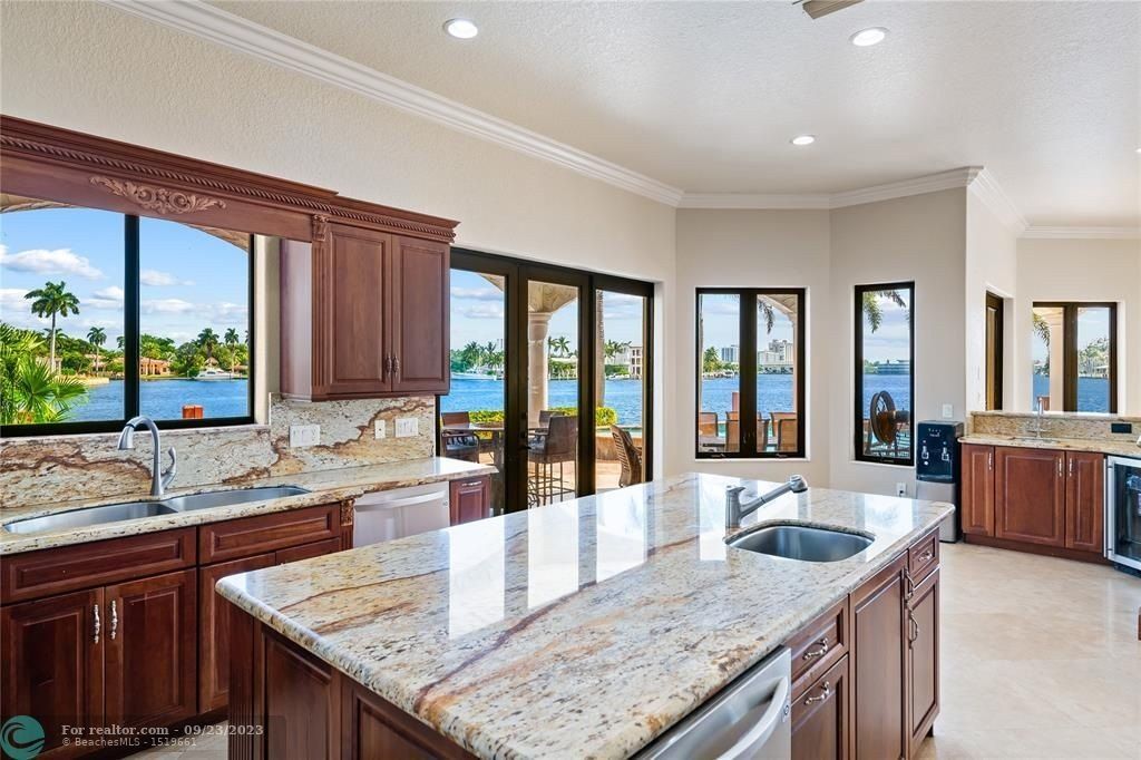 Florida waterfront luxury spectacular estate hits market for 7. 15 million 10