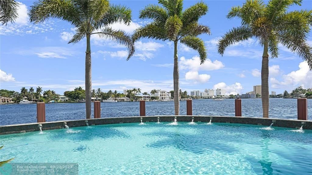 Florida waterfront luxury spectacular estate hits market for 7. 15 million 38