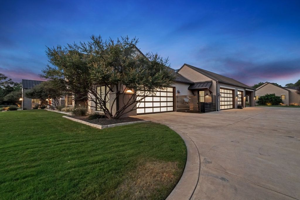Luxury redefined 7. 25 million exquisite modern estate on 4 acres in the heart of colleyville 38