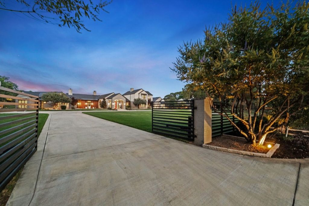 Luxury redefined 7. 25 million exquisite modern estate on 4 acres in the heart of colleyville 40