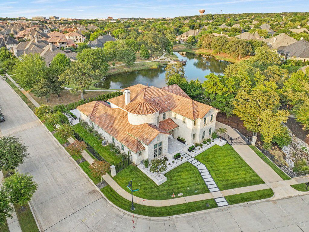 Southlake luxury home resort style living with private lake views for 2949000 34