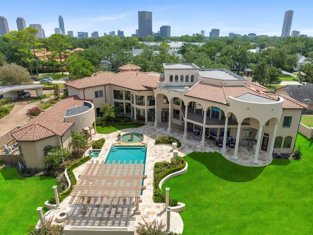 Unrivaled italianate villa in houston offers ultimate privacy and endless entertainment for 10995000 27