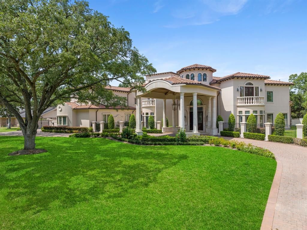 Unrivaled italianate villa in houston offers ultimate privacy and endless entertainment for 10995000 47