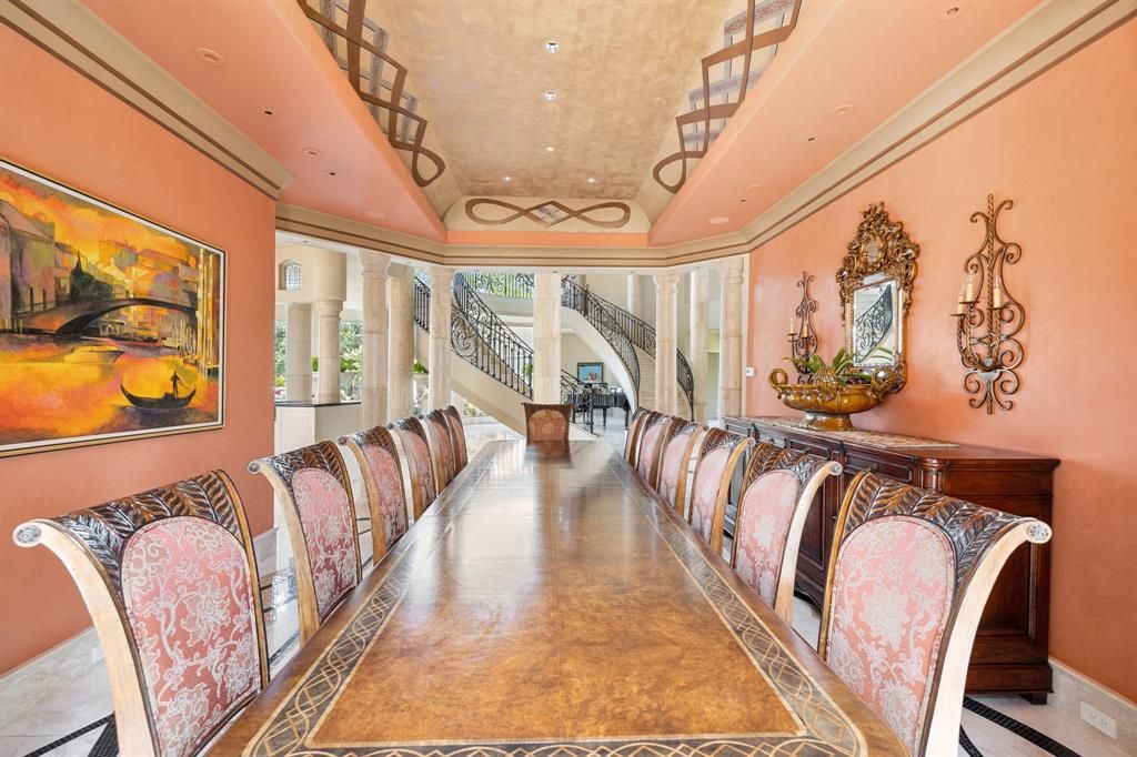 Unrivaled italianate villa in houston offers ultimate privacy and endless entertainment for 10995000 7