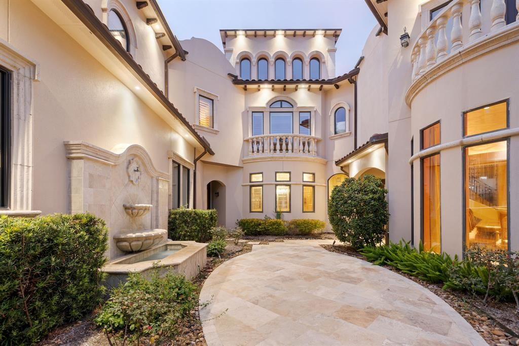 Unrivaled italianate villa in houston offers ultimate privacy and endless entertainment for 10995000 8