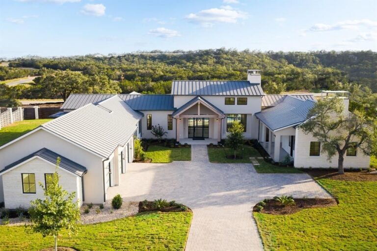 Ames Design Build Unveils Tranquil Single-Story Modern Ranch in Austin Priced at $3.125 Million