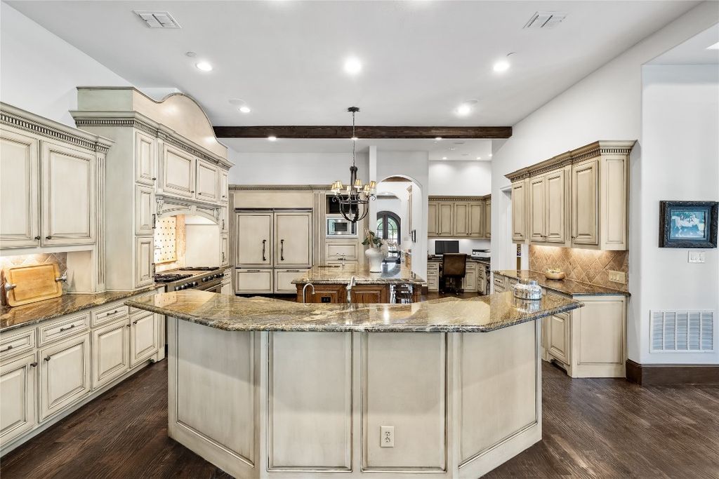 Custom traditional home with unmatched quality in dallas listed at 5. 85 million 11