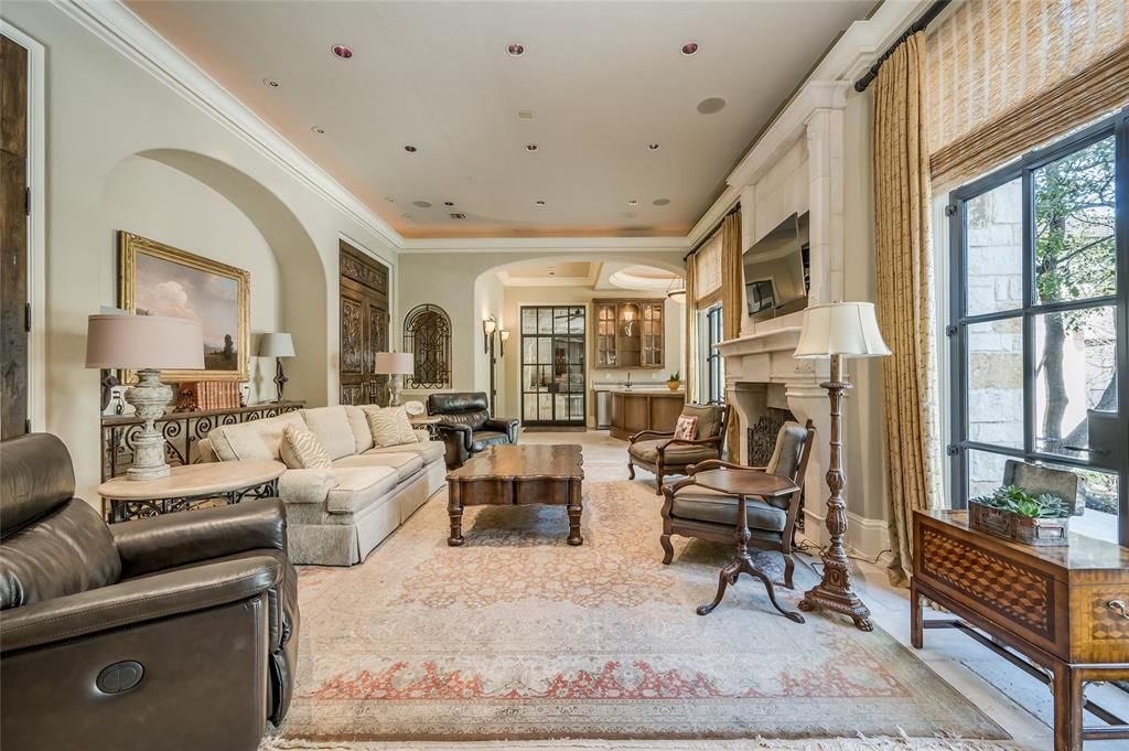 Elby martins refined classic design showpiece in houston priced at 11. 5 million 13