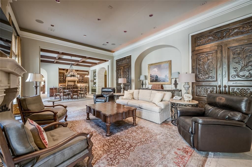 Elby martins refined classic design showpiece in houston priced at 11. 5 million 14