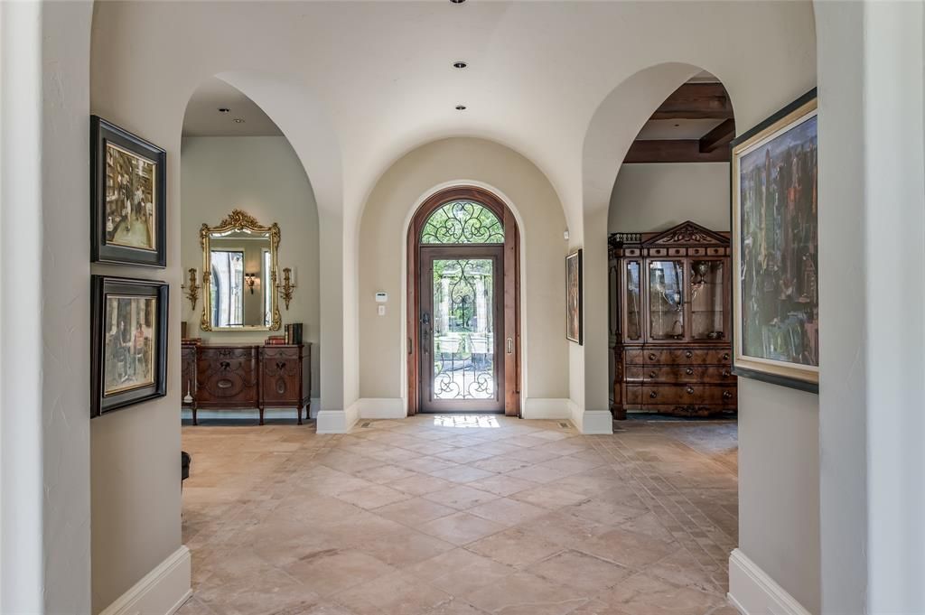 Elby martins refined classic design showpiece in houston priced at 11. 5 million 3