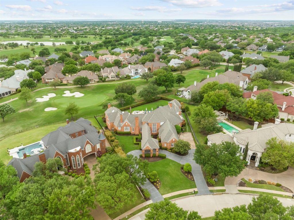 Elegant residence on stonebriar country club golf course in frisco priced at 2749900 3