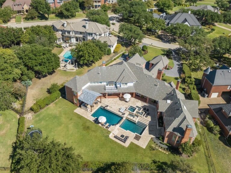 Elegant Residence on Stonebriar Country Club Golf Course in Frisco, Priced at $2,749,900