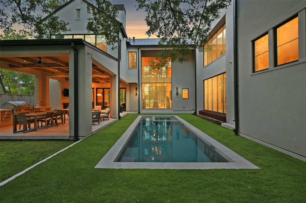 Exceptional craftsmanship award winning recent construction by thompson custom homes in houston priced at 6. 1 million 31