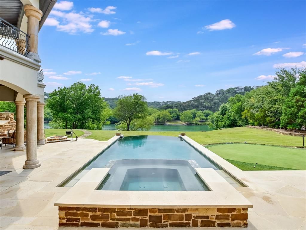 Exquisite lake austin retreat seamlessly blending opulence and outdoor splendor offered at 7. 9 million 26