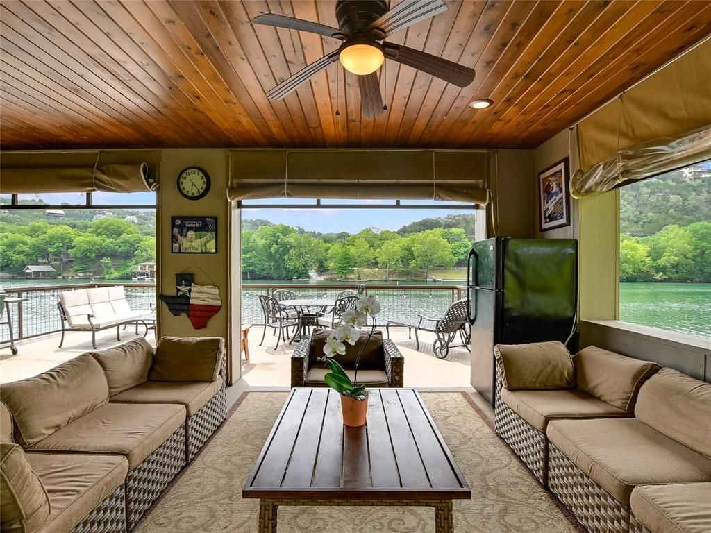 Exquisite lake austin retreat seamlessly blending opulence and outdoor splendor offered at 7. 9 million 32